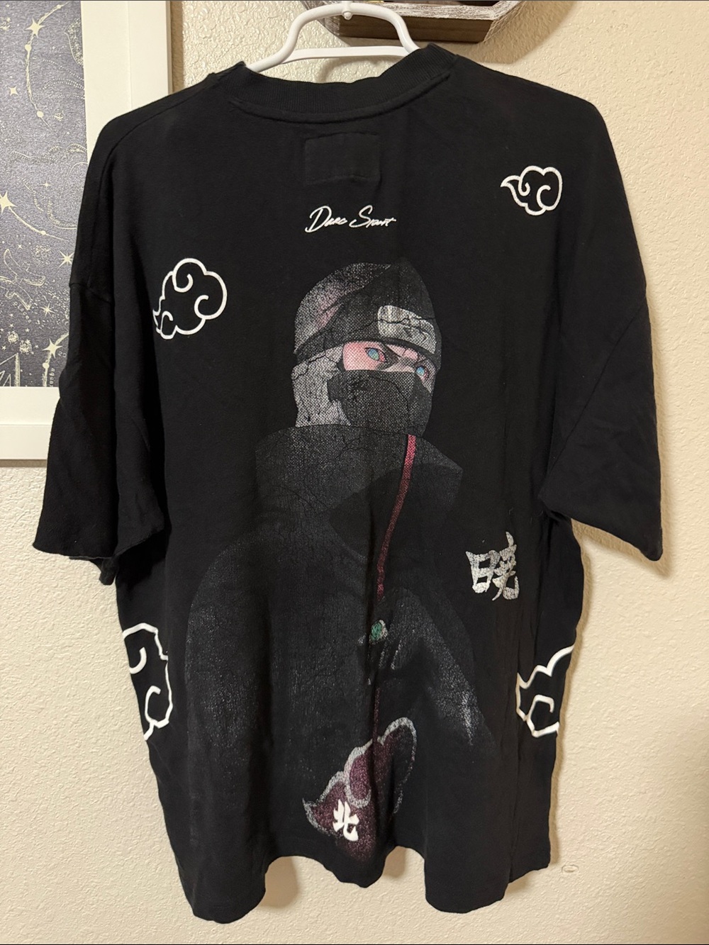 DARC SPORT X AKATSUKI - KAKUZU
OVERSIZED TEE L